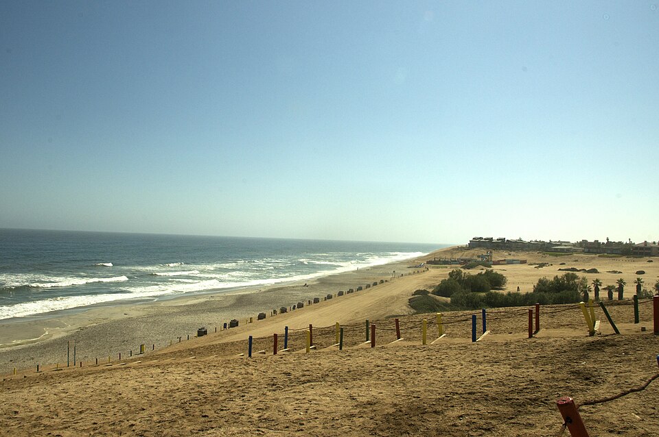 Beautiful Henties Bay sandy beach and ocean