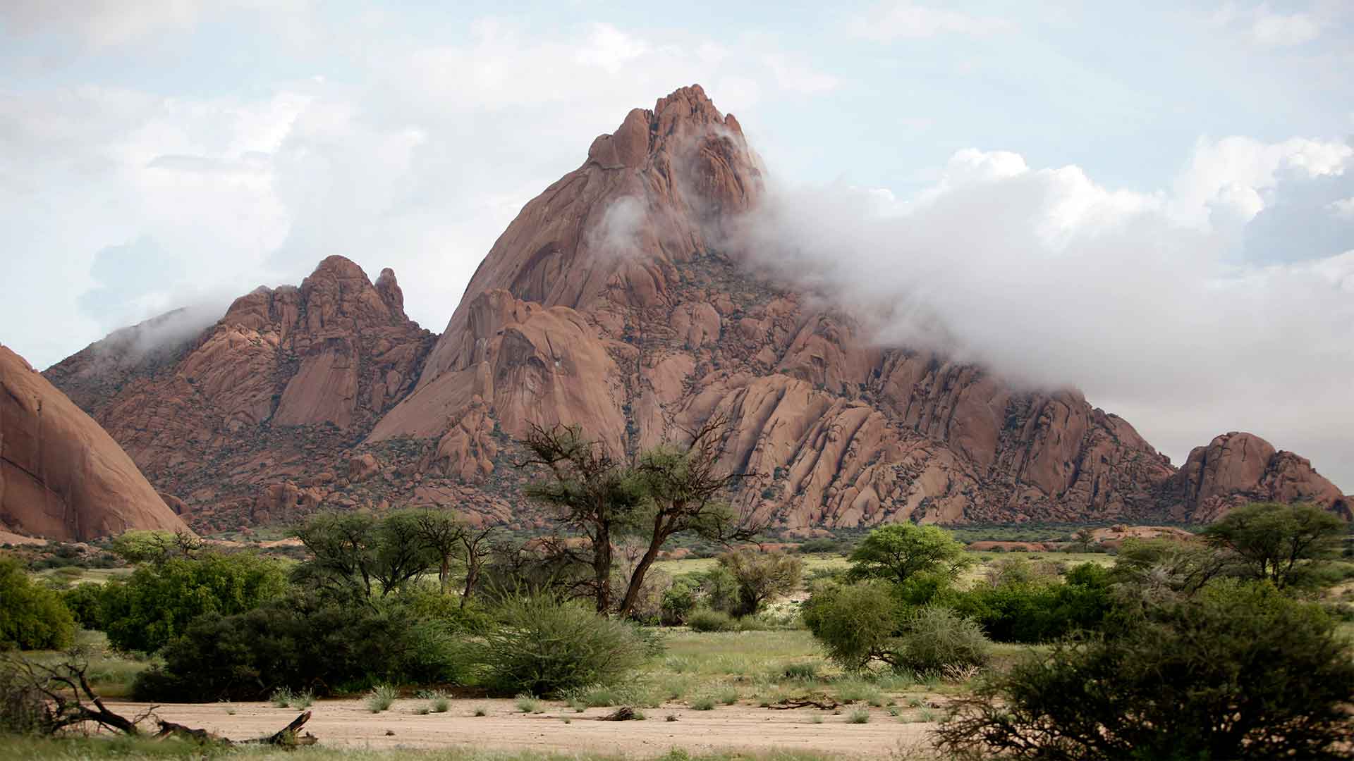 Spitzkoppe rock arch natural bridge formation