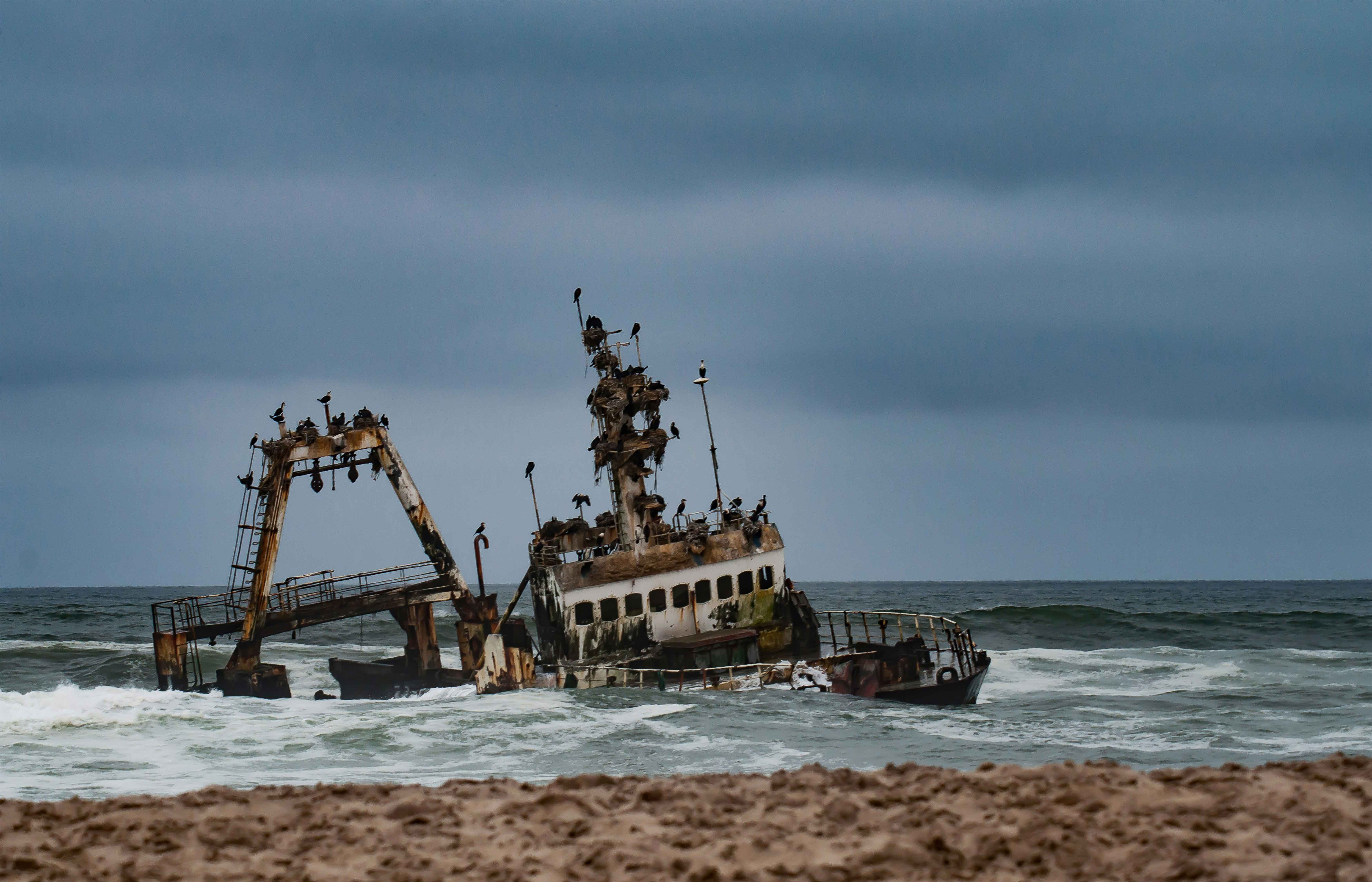 In 2008, the Zeila, an Angolan fishing trawler, was shipwrecked on the Skeleton Coast